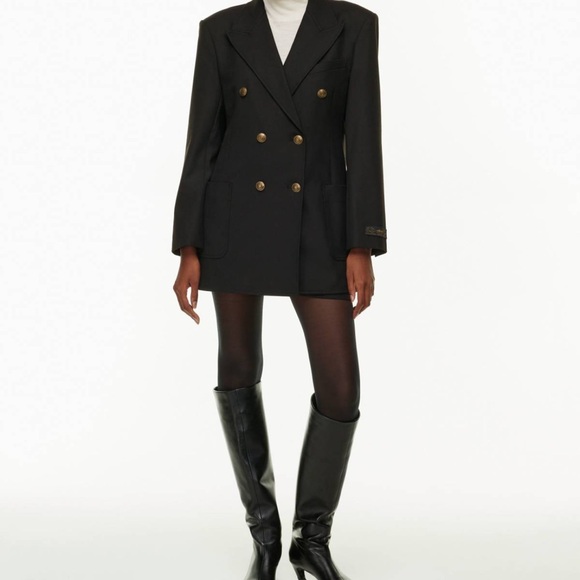 Allegro Blazer
Double-breasted relaxed twill blazer - Picture 10 of 12